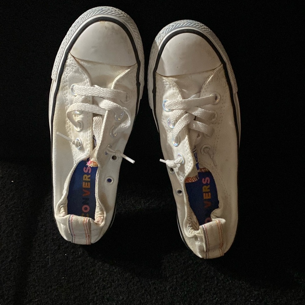 Slip on laced Converse